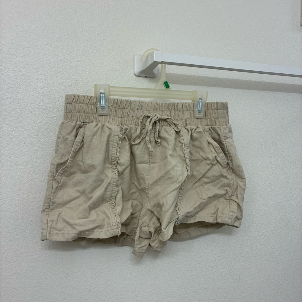 Celebrity Pink Beige Cargo Shorts